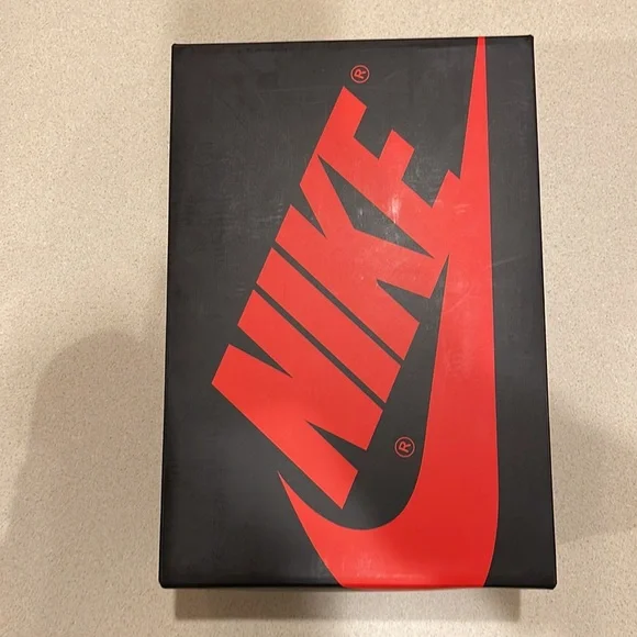 Nike x AirJordan 1 Retro Low OG SZ 11.5 CZ0775-104 VNDS - Picture 9 of 12